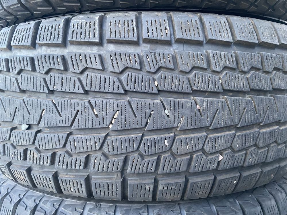 Комплект зимние шины 265/60/18 265/60R18 Yokohama.