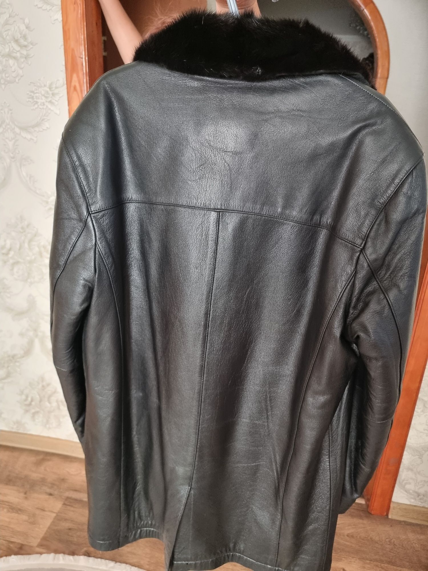 Продам натуральную кожаную