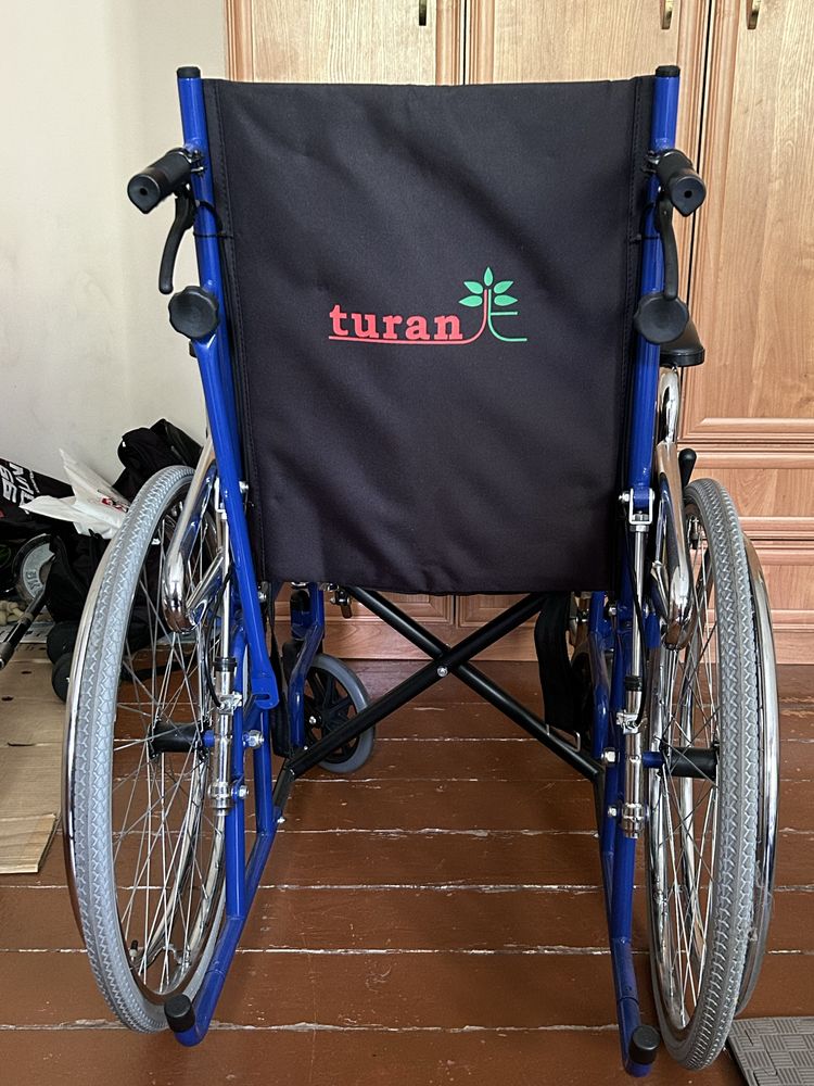 Продам инвалидное кресло-коляску