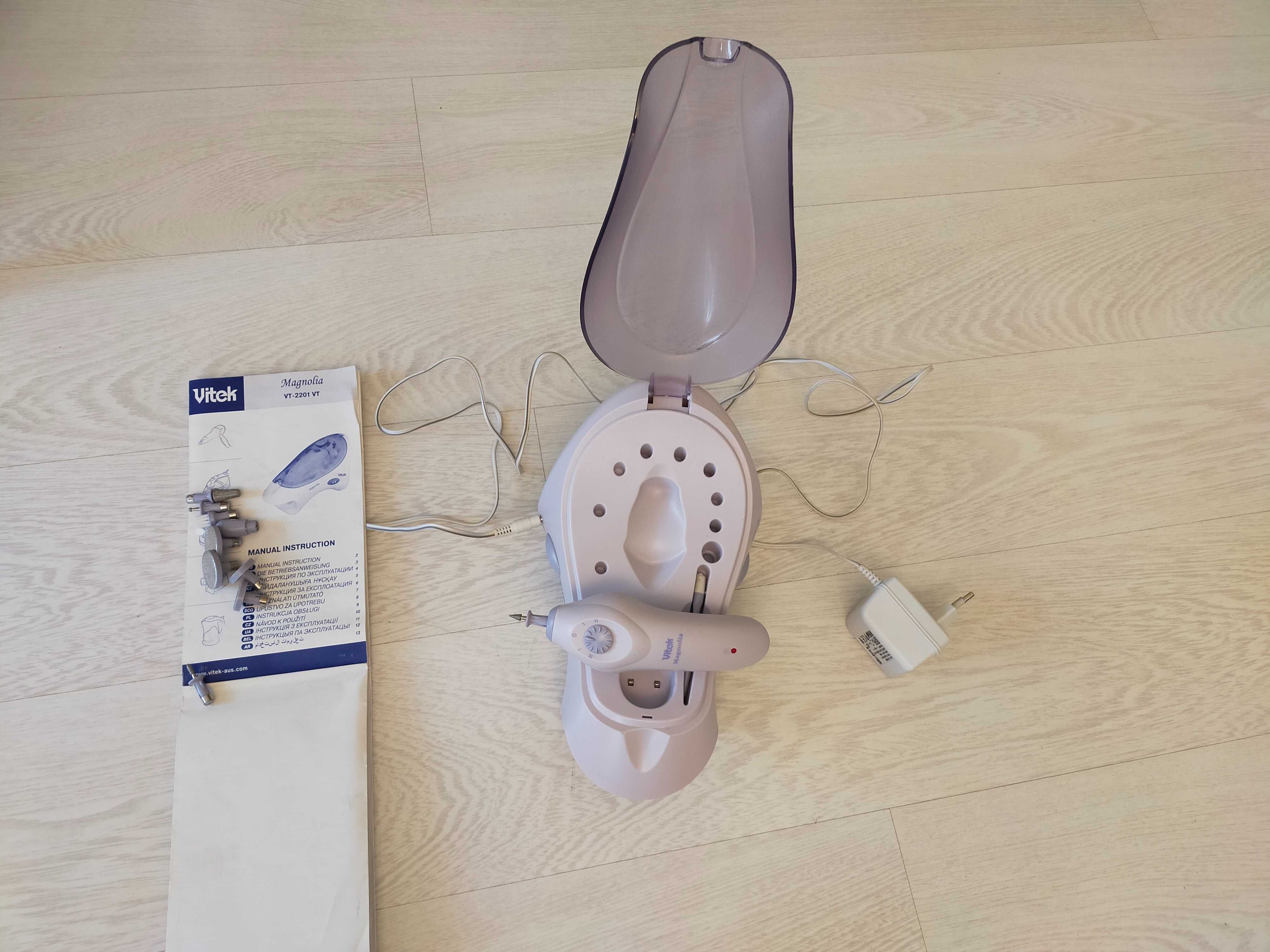 Маникюрный набор VITEK VT-2201 VT Magnolia