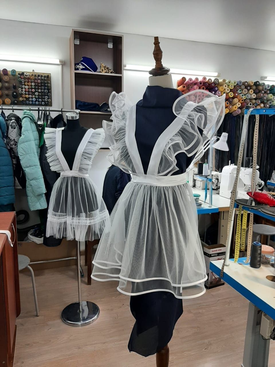 Пошив школьных фартуков разных моделей