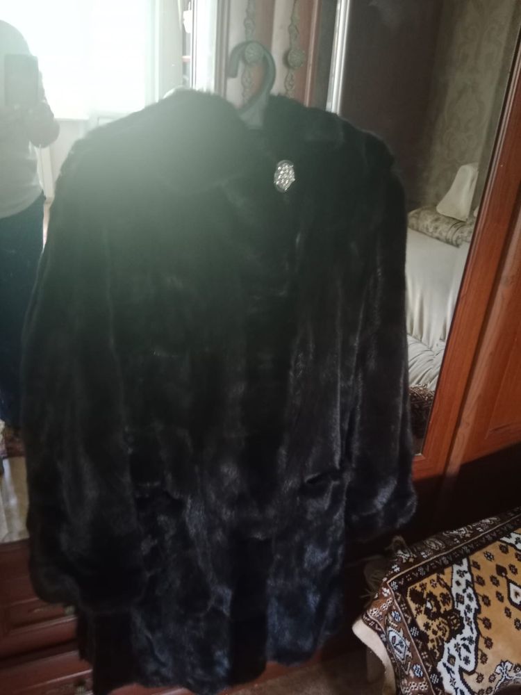 Продам шубу норковую