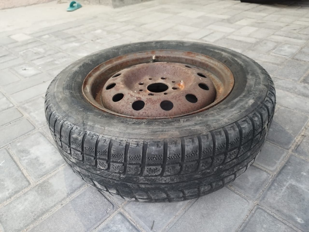 Продам запаску 14 размер