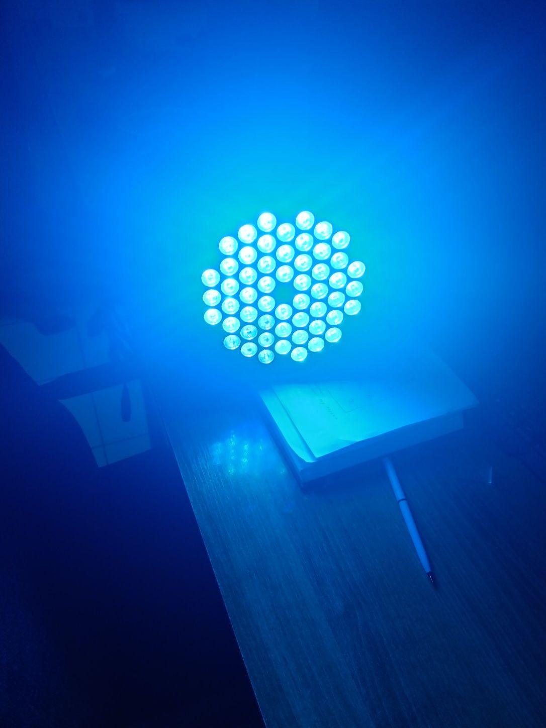 Продам led прожектор
