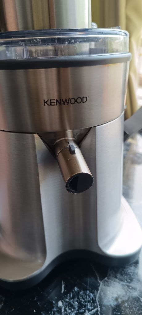Соковыжималка KENWOOD JE850 серебристый