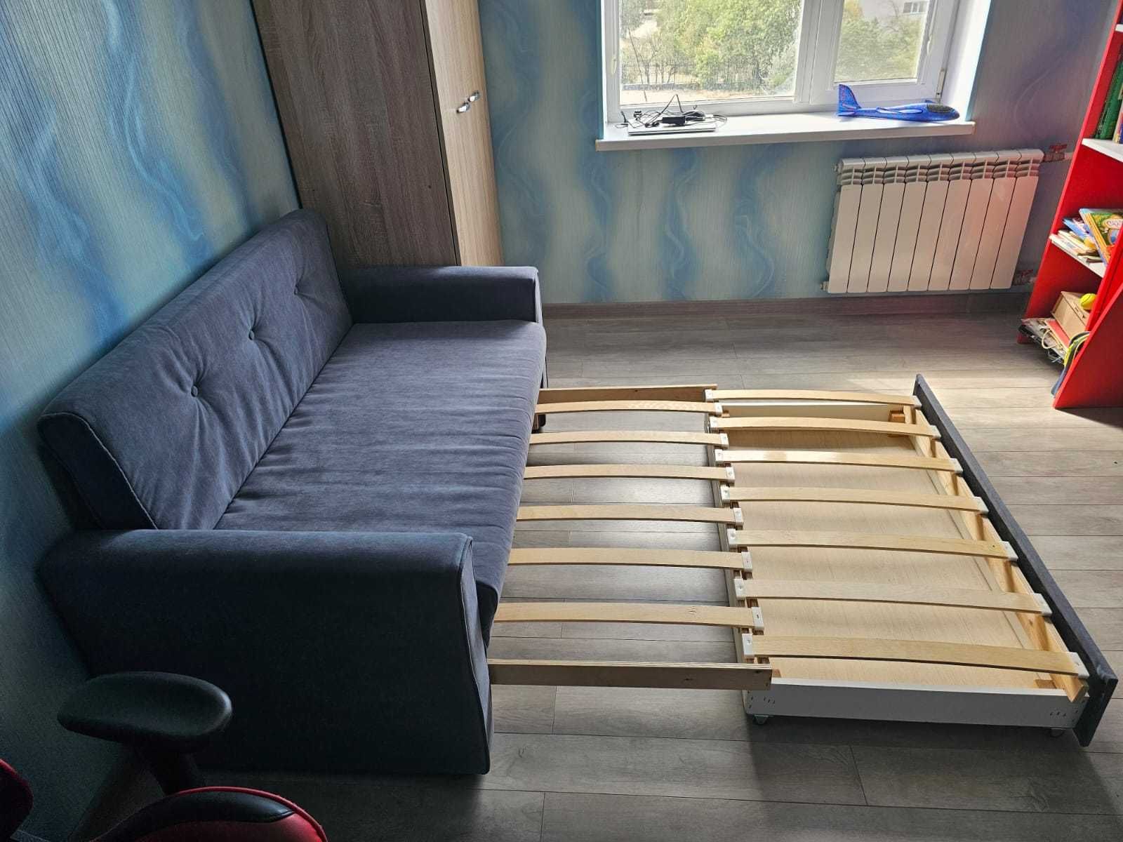 Срочно диван в отличном состоянии!