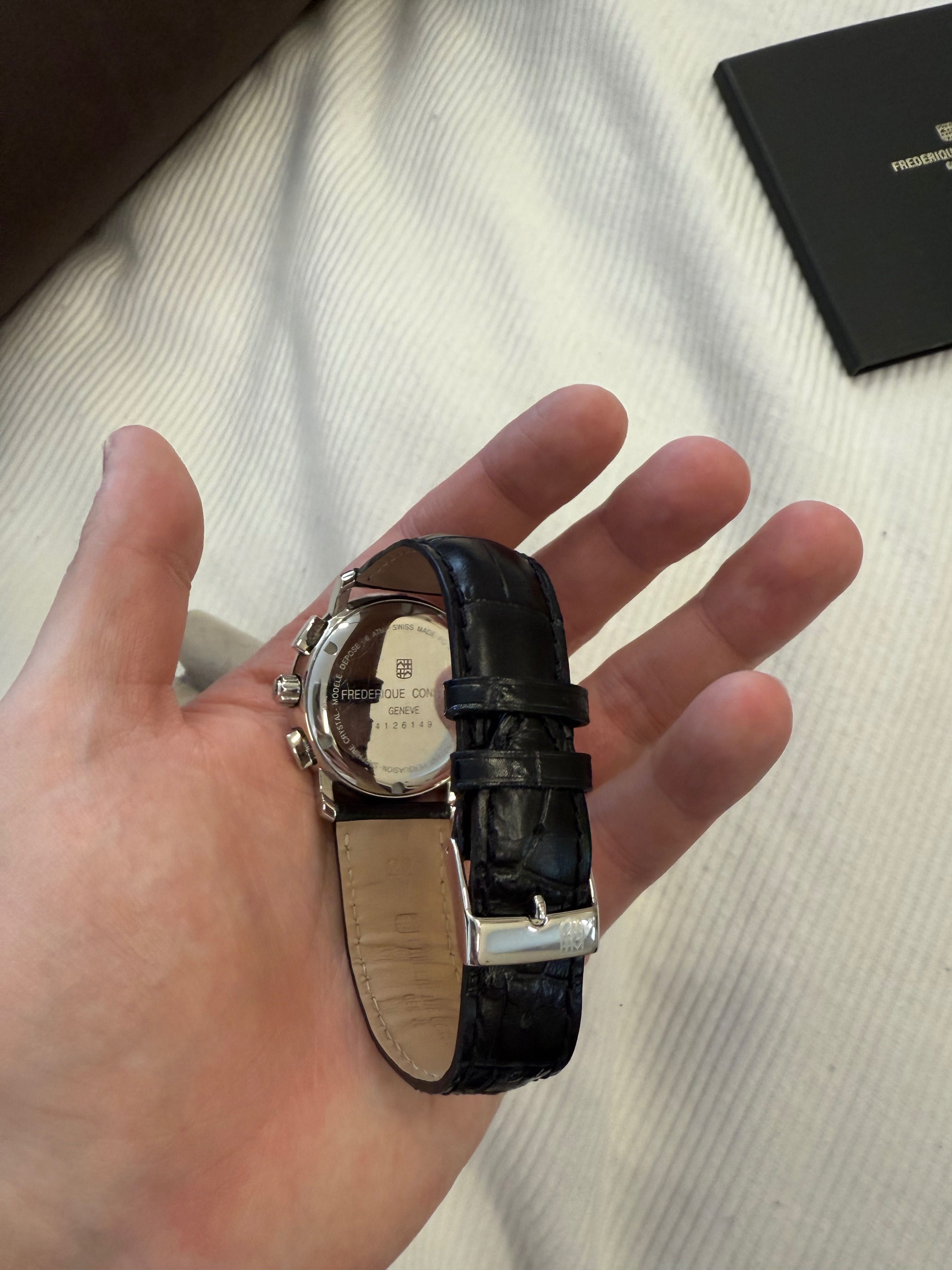 Часы Frederique Constant