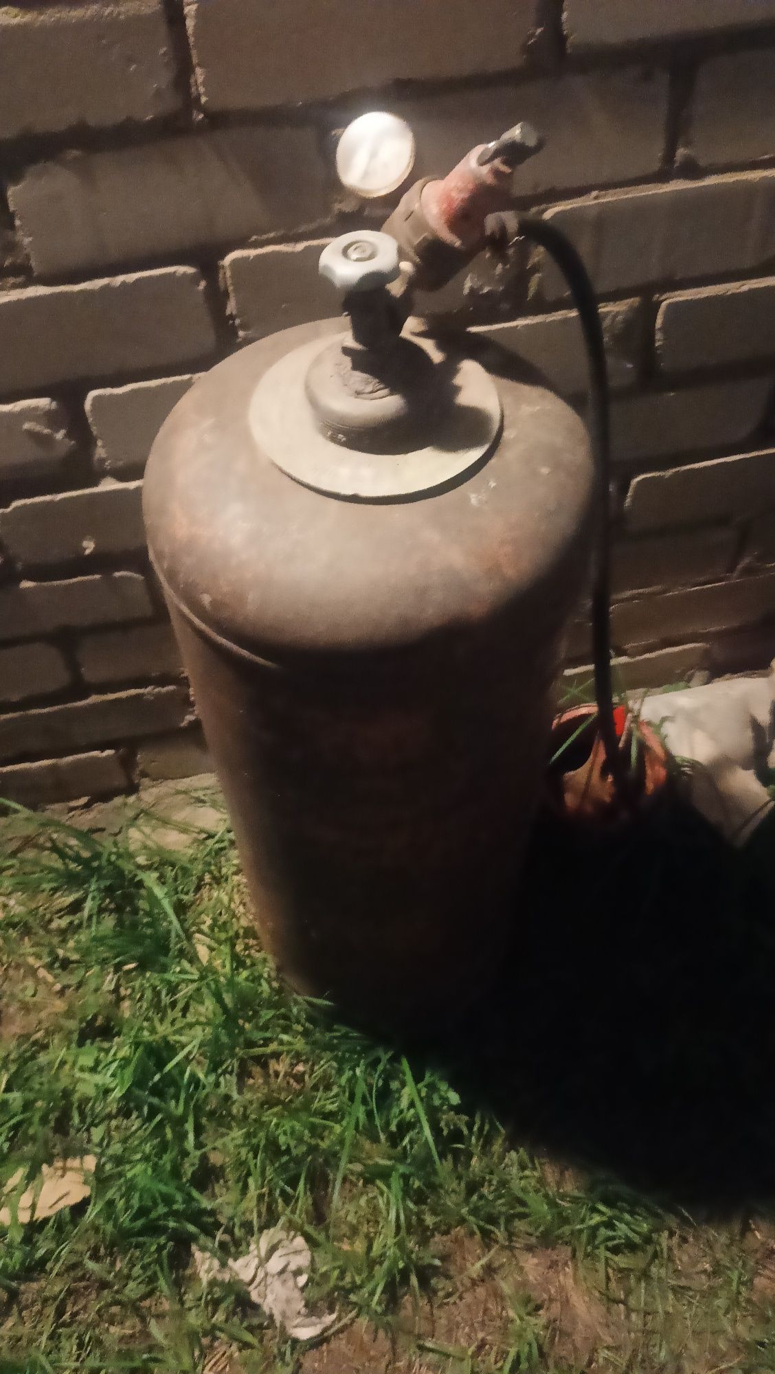 Продам газ балон и кислород балон