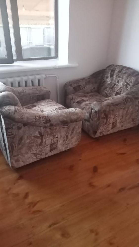 Продам диван и 2 кресла