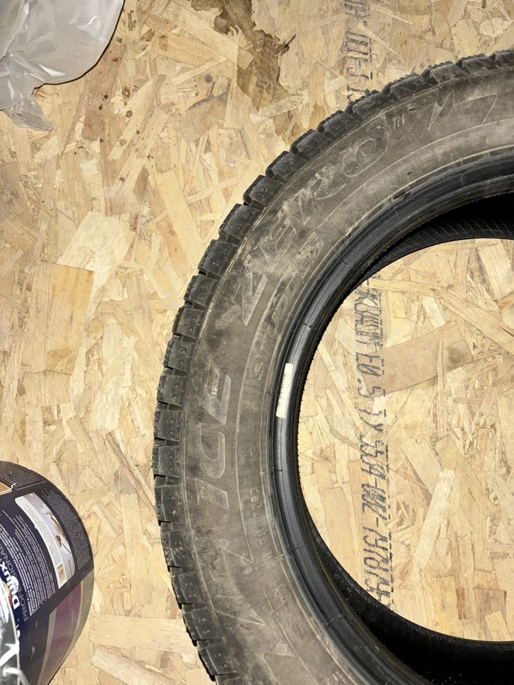 Продаю шины (резину) на автомобиль PIRRELI ICE ZERO 205/55 r16