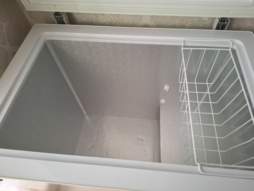 Продам морозильную камеру
