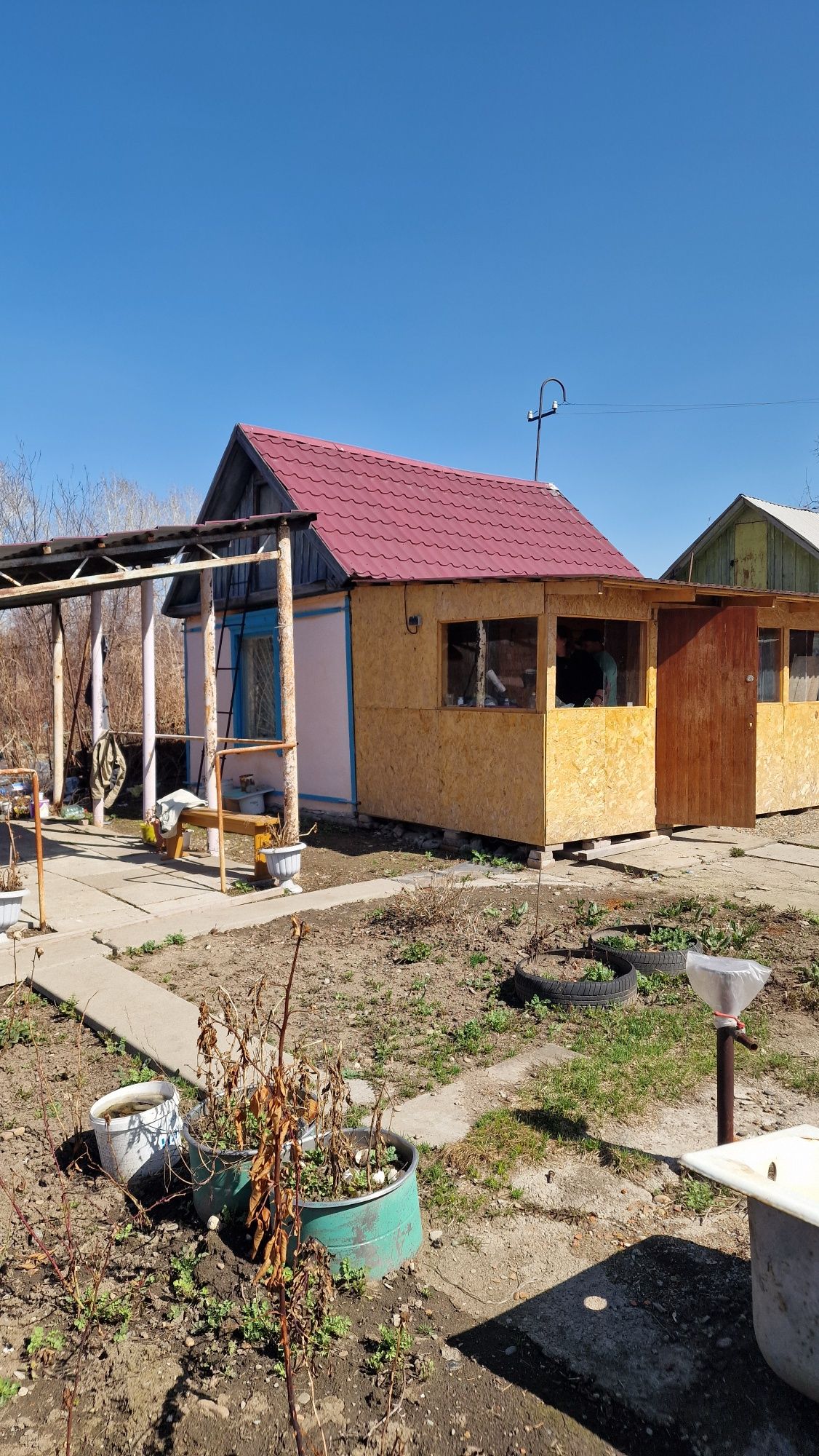 Продается дача с баней! В районе котлованов, рядом и река Иртыш.