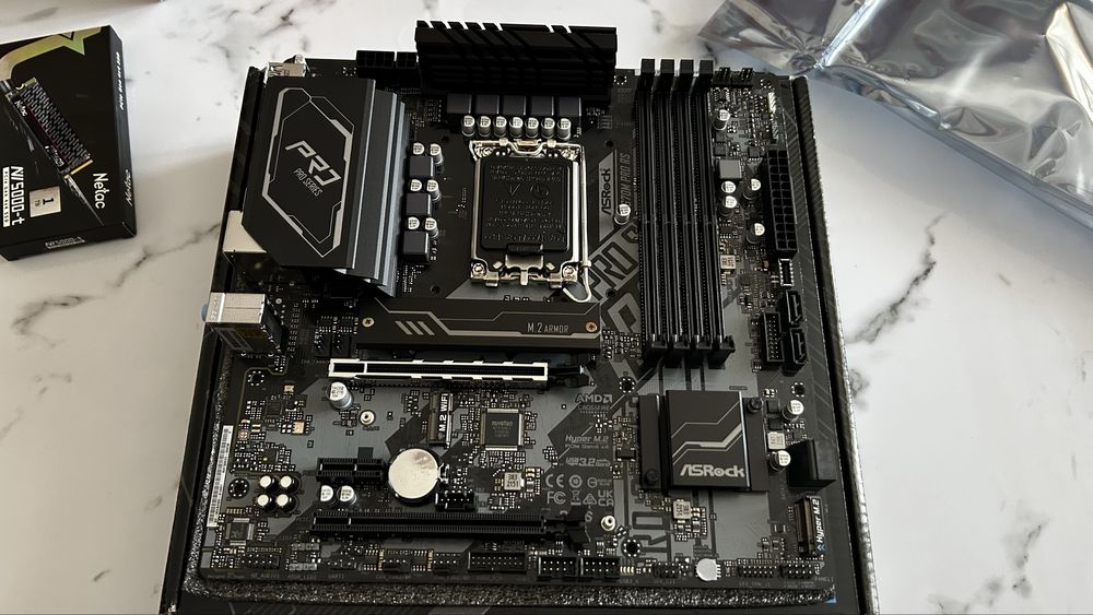 комплект i5 13400F + H670M PRO RS + DDR4 32 GB + Рамка сокета