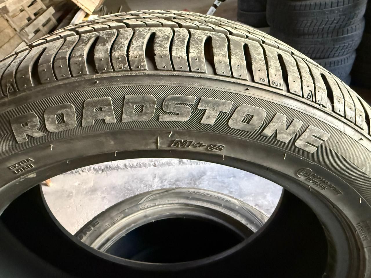 Шины ROADSTONE комплект