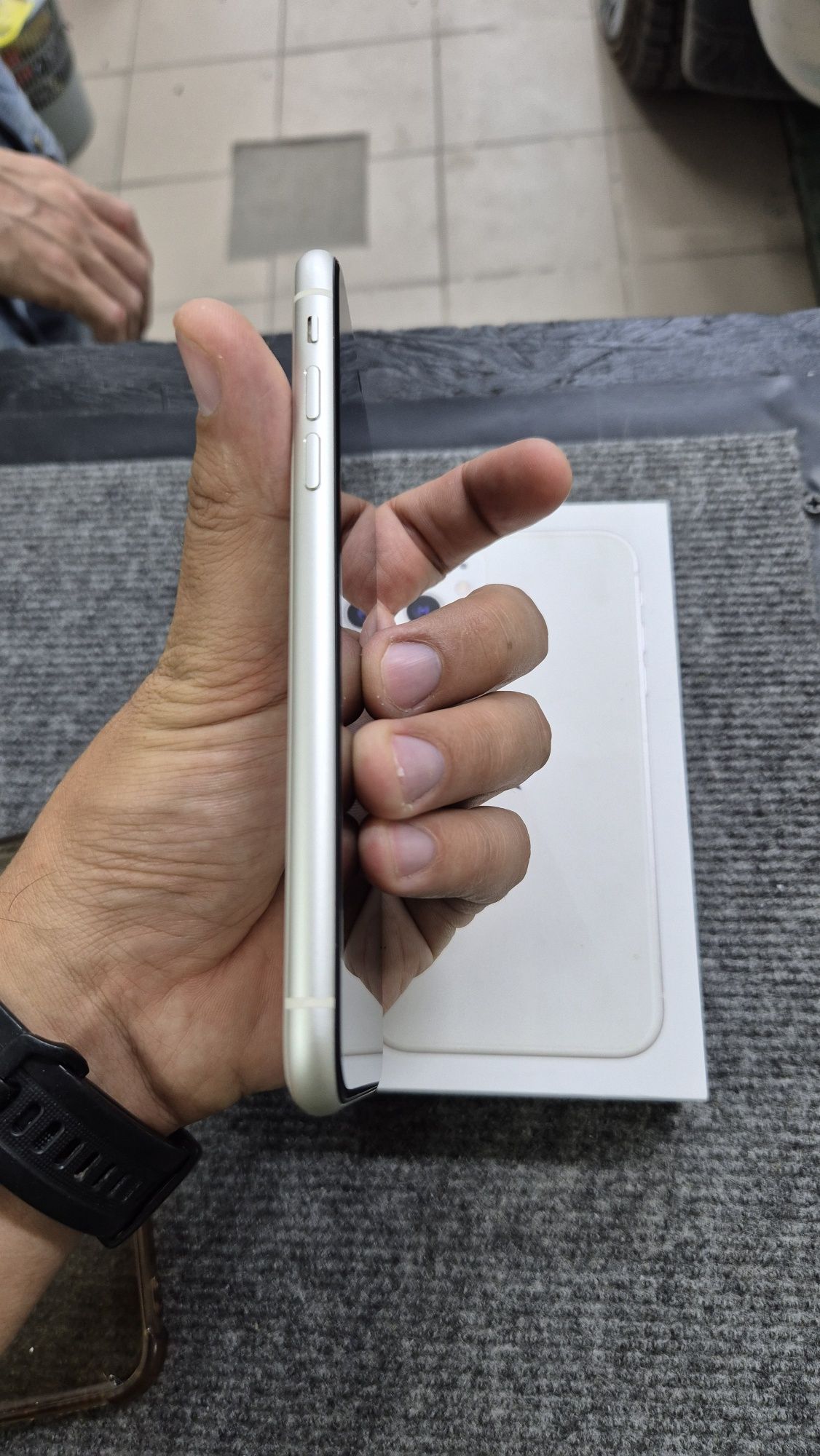 IPHONE 11 128 GB