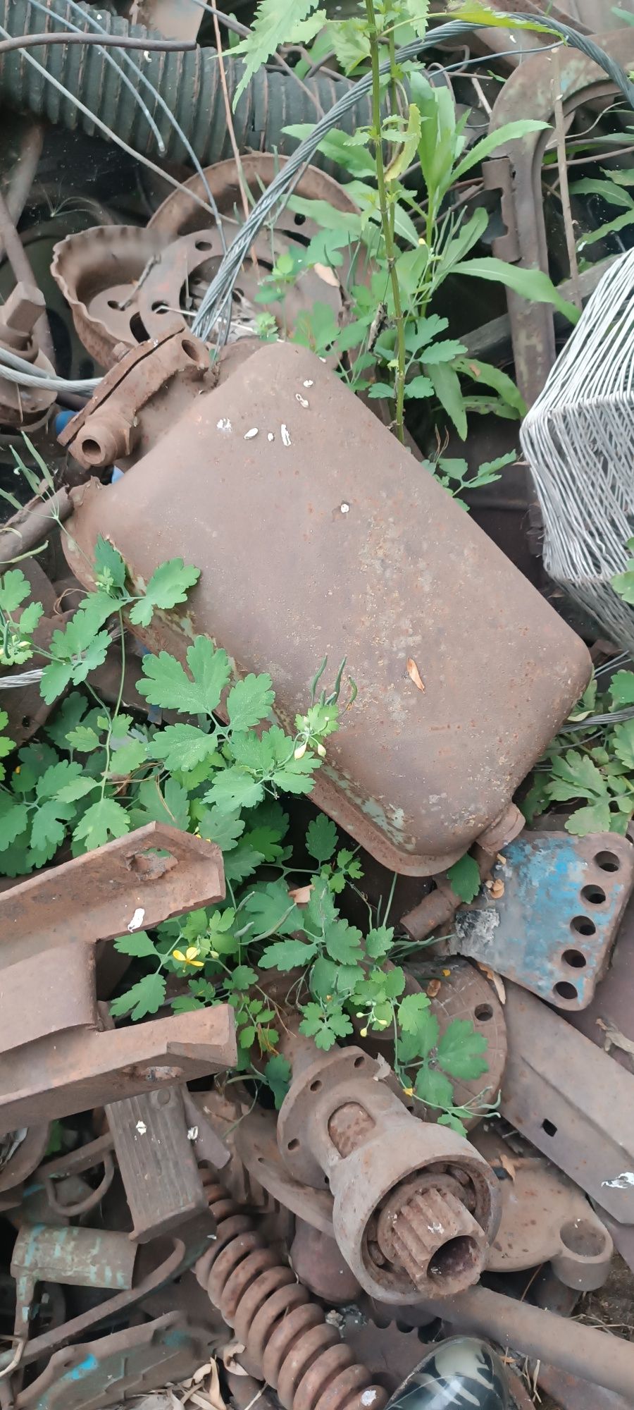 Продам запчасти на Т-40