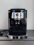 Кофемашина DeLonghi Magnifica S (почти новая)