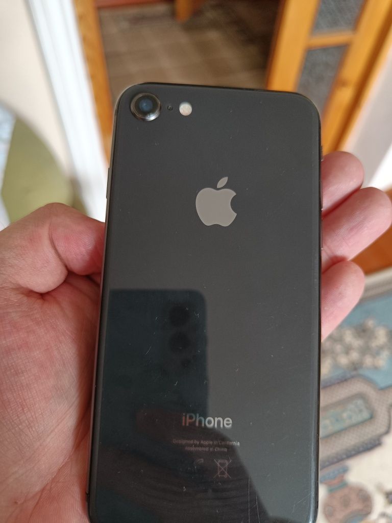 Iphone 8 black 64gb