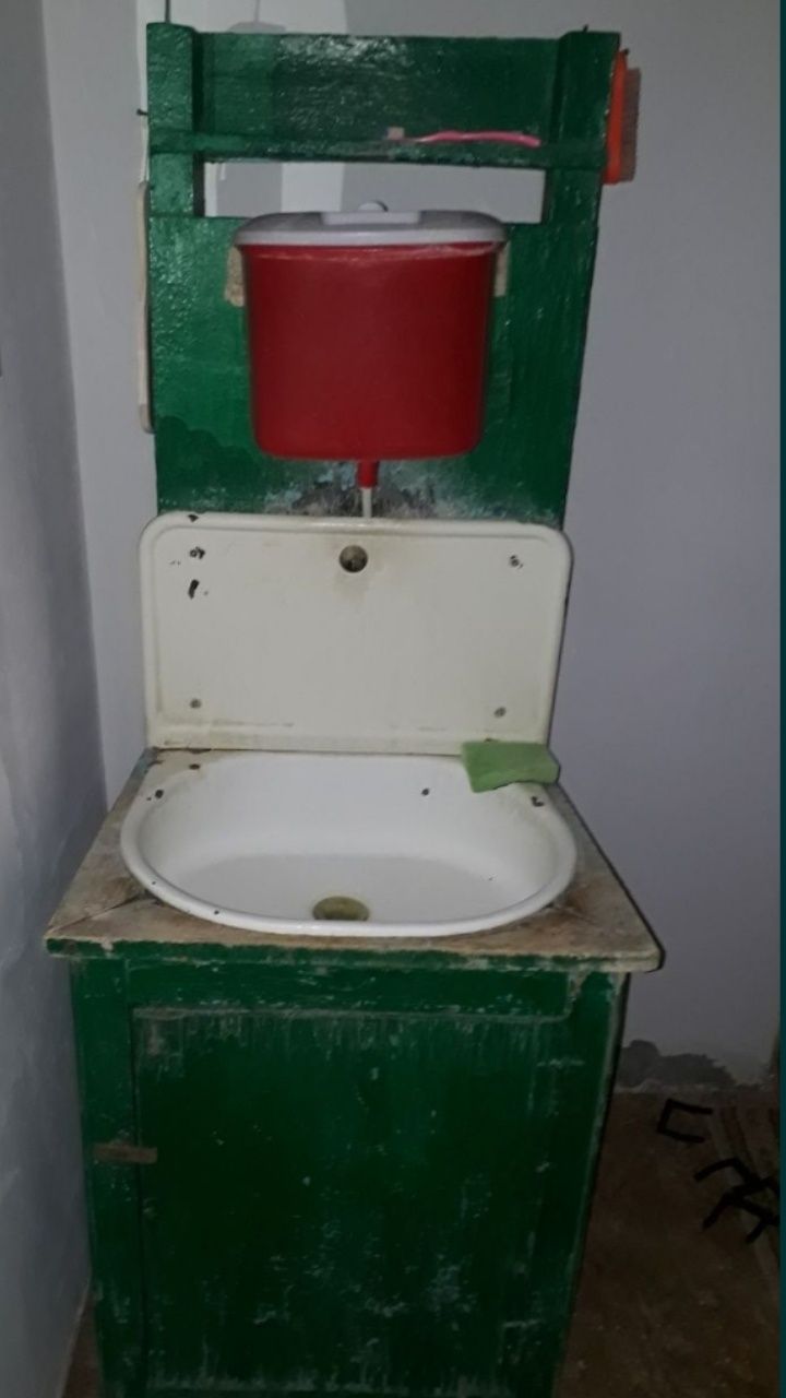 Сроочно продам умывальник