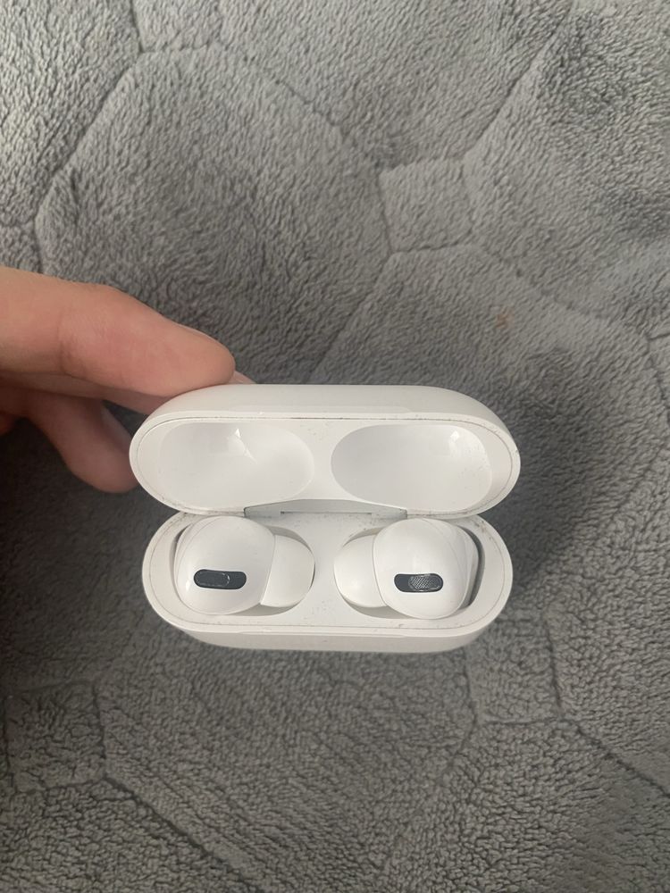 продам AirPods Pro
