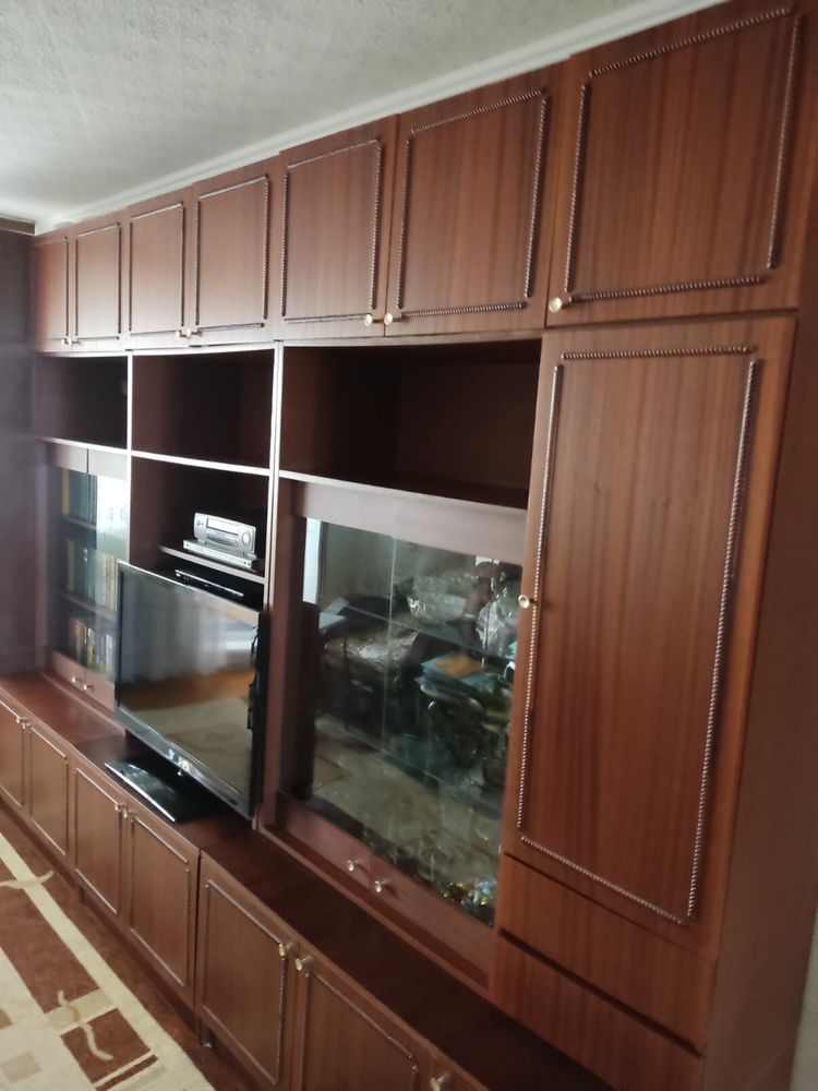 Стенка в гостинную