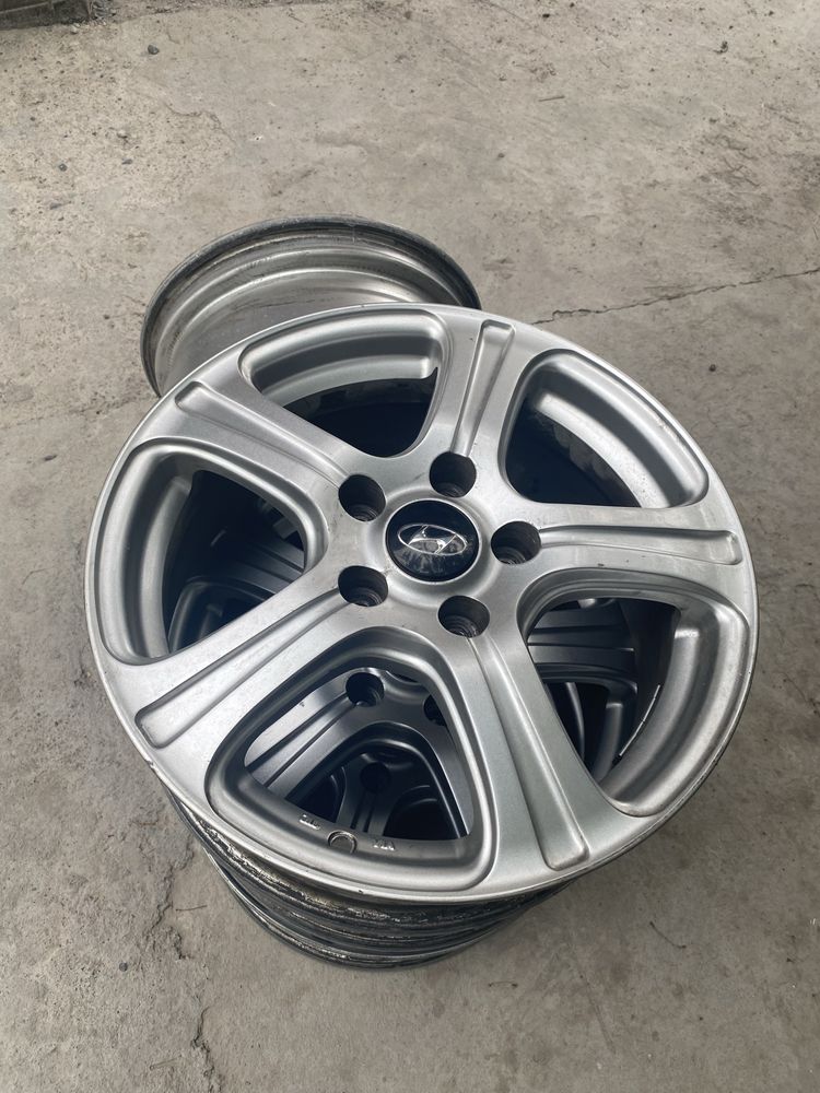 Продаю диски R16 Hyundai (оригинал)