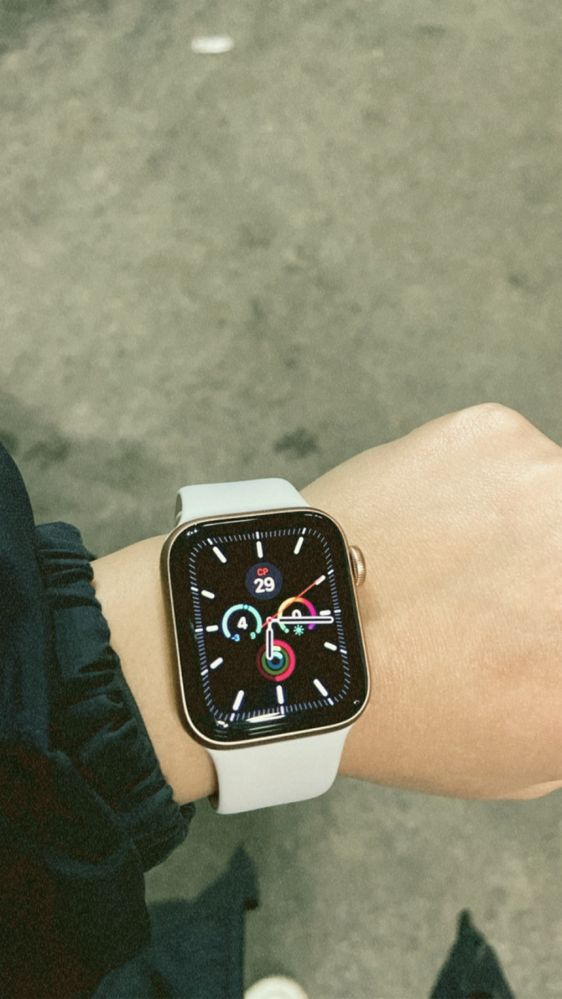 СРОЧНО ПРОДАМ apple watch