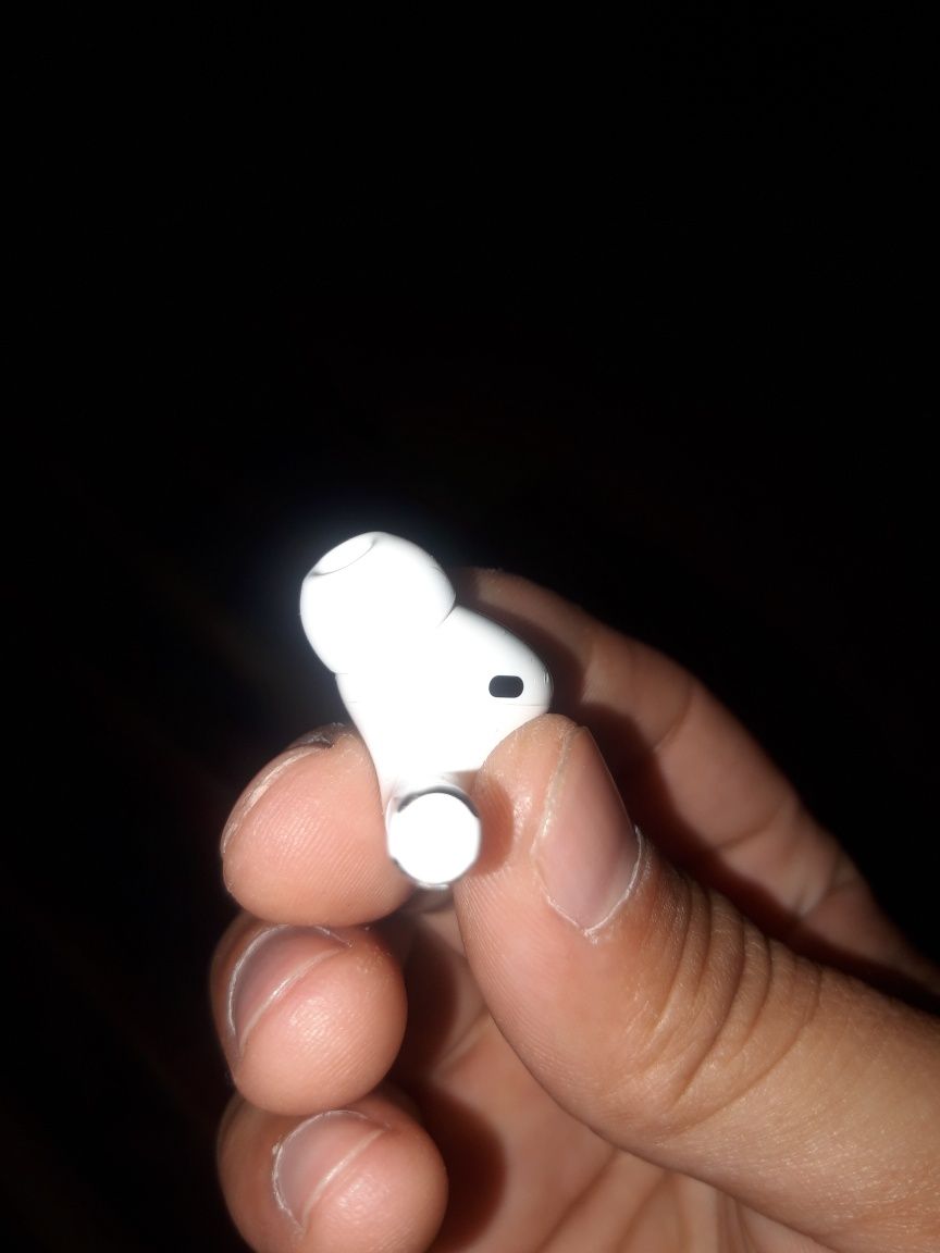 Airpods оригинал