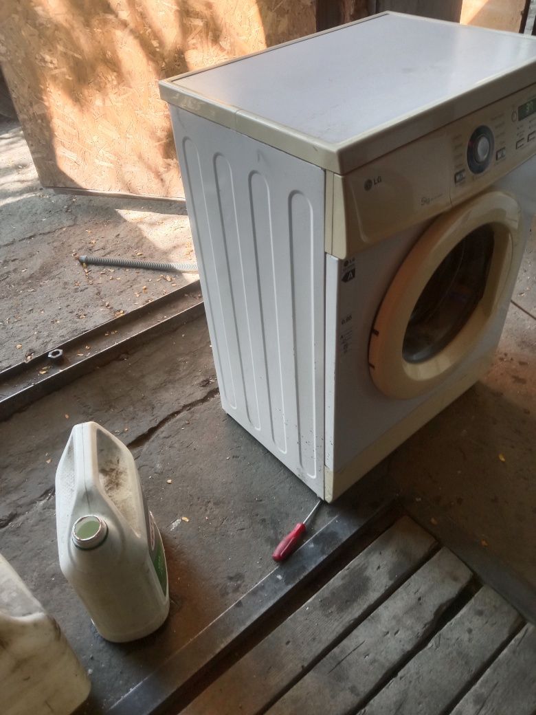 Продам стиральную машину