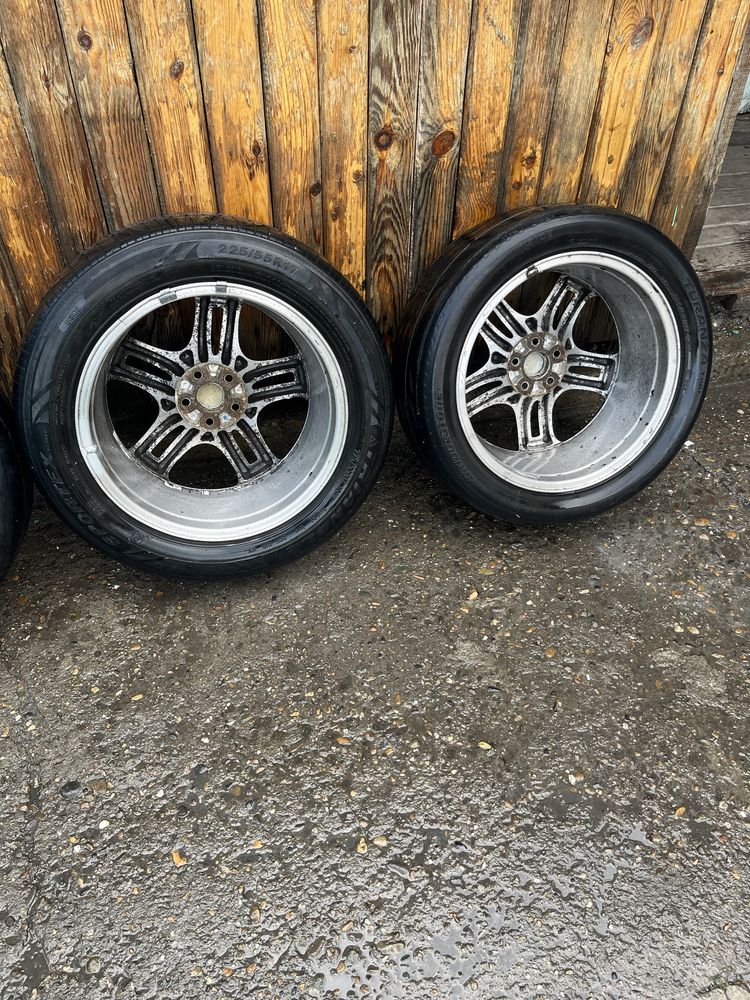 Продам оригинальные диски субару с шинами