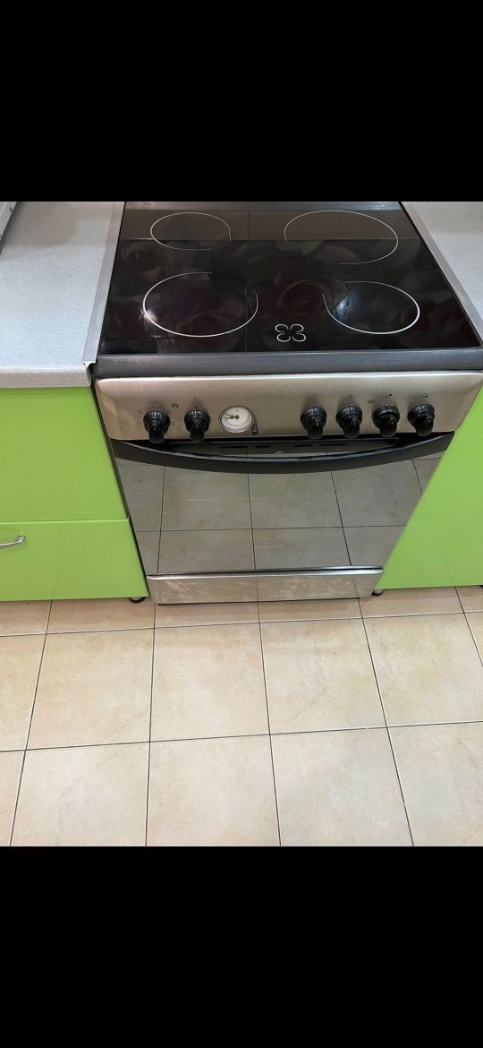 Продам плиту и вытяжку для кухни