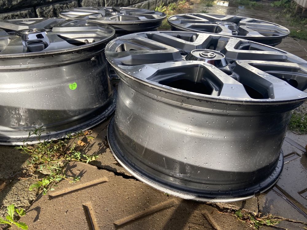 Продам титановые диски R-17 на Ланд Крузер 200