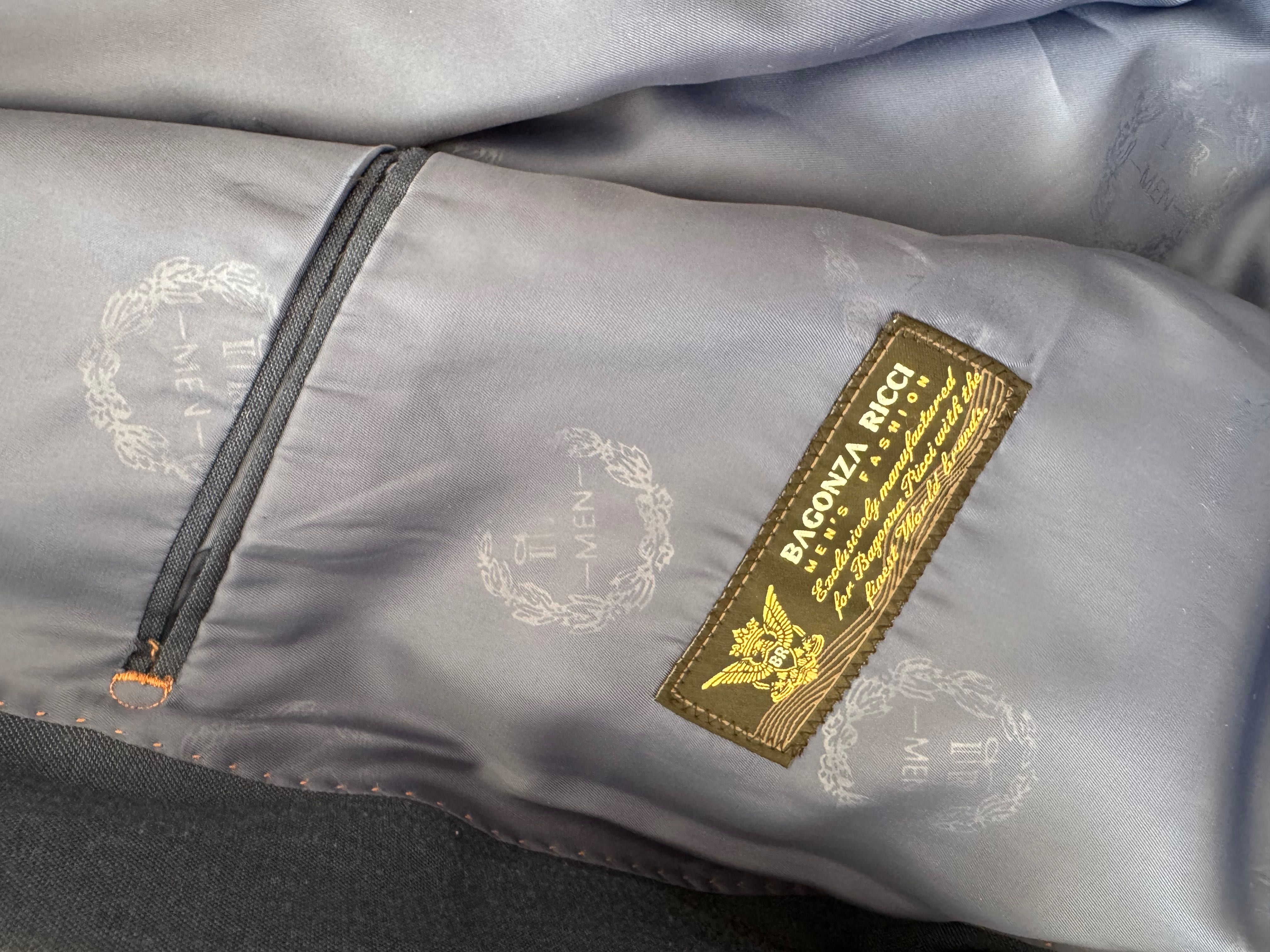 Продам мужские костюмы  б/у 20000 Алматы