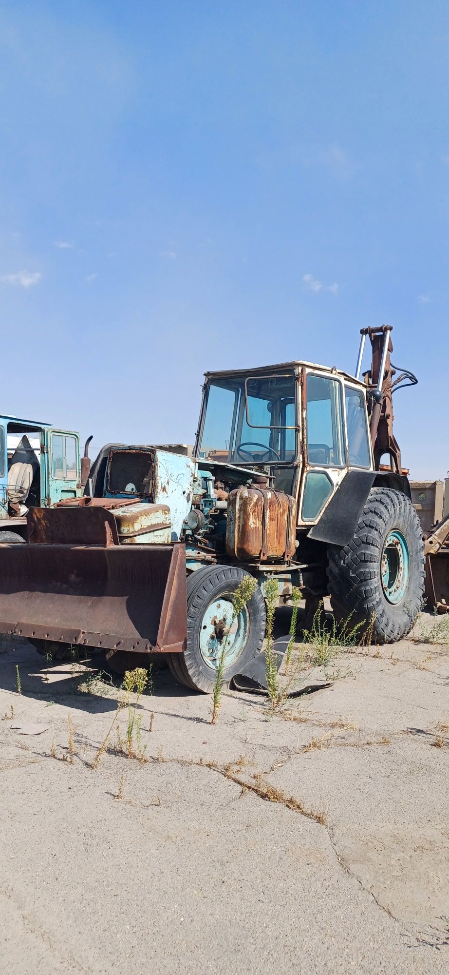 Продам Трактор  ЮМЗ 6