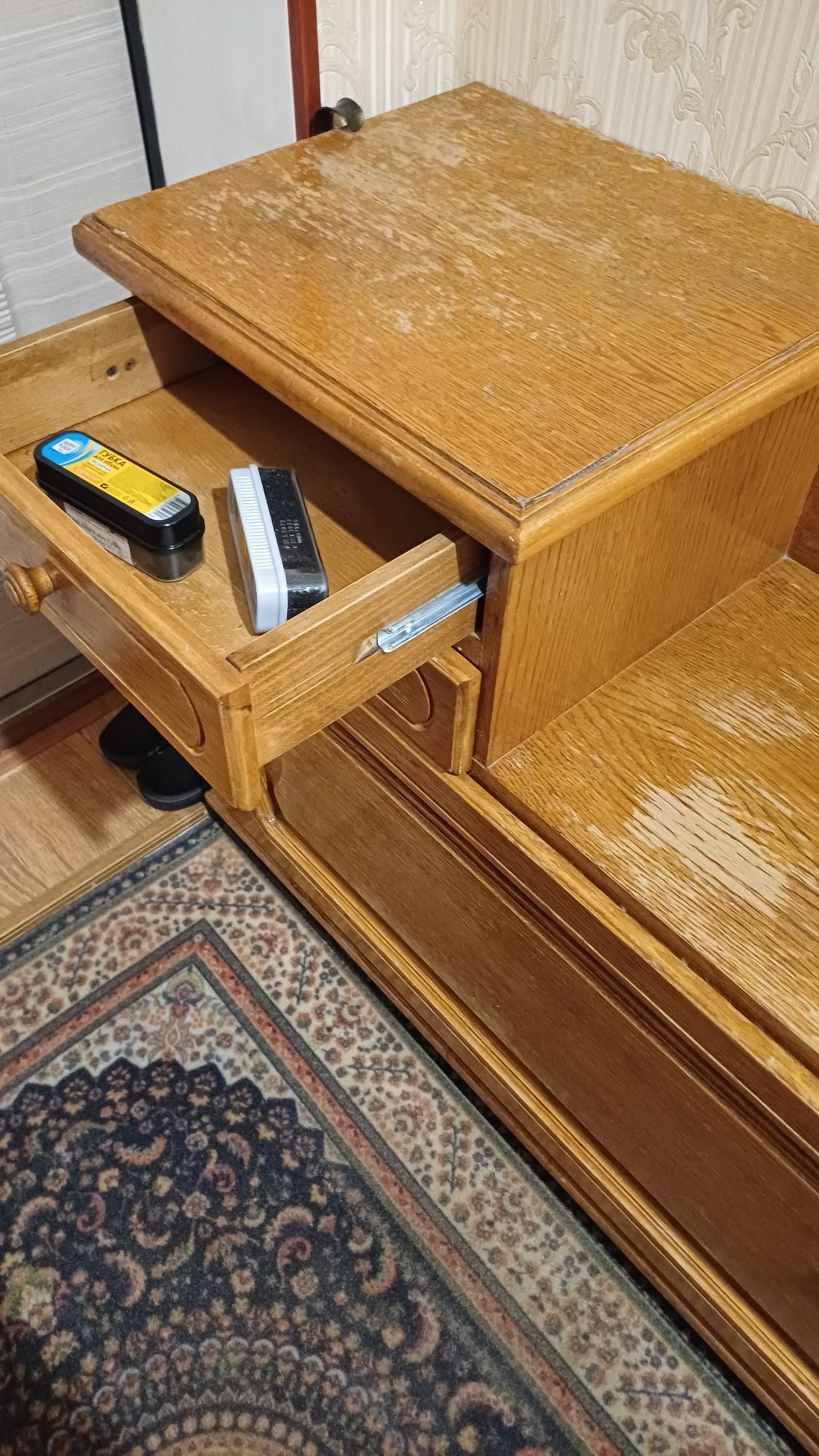 Продается обувницы для прихожей