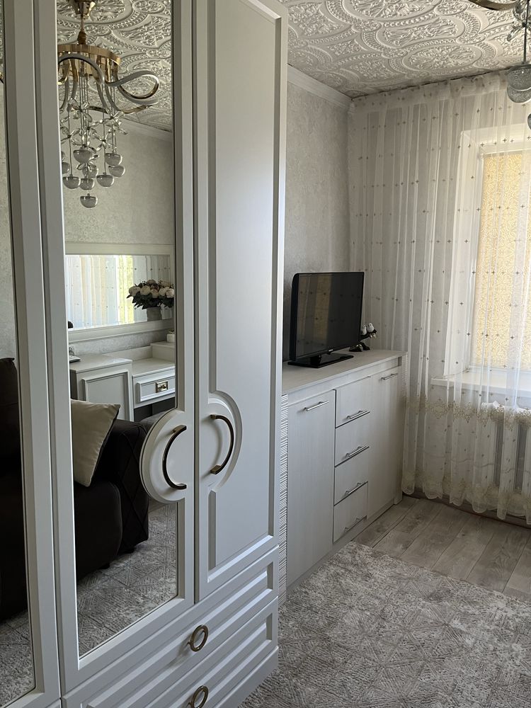 Продам 3-х комнатную квартиру в центре
