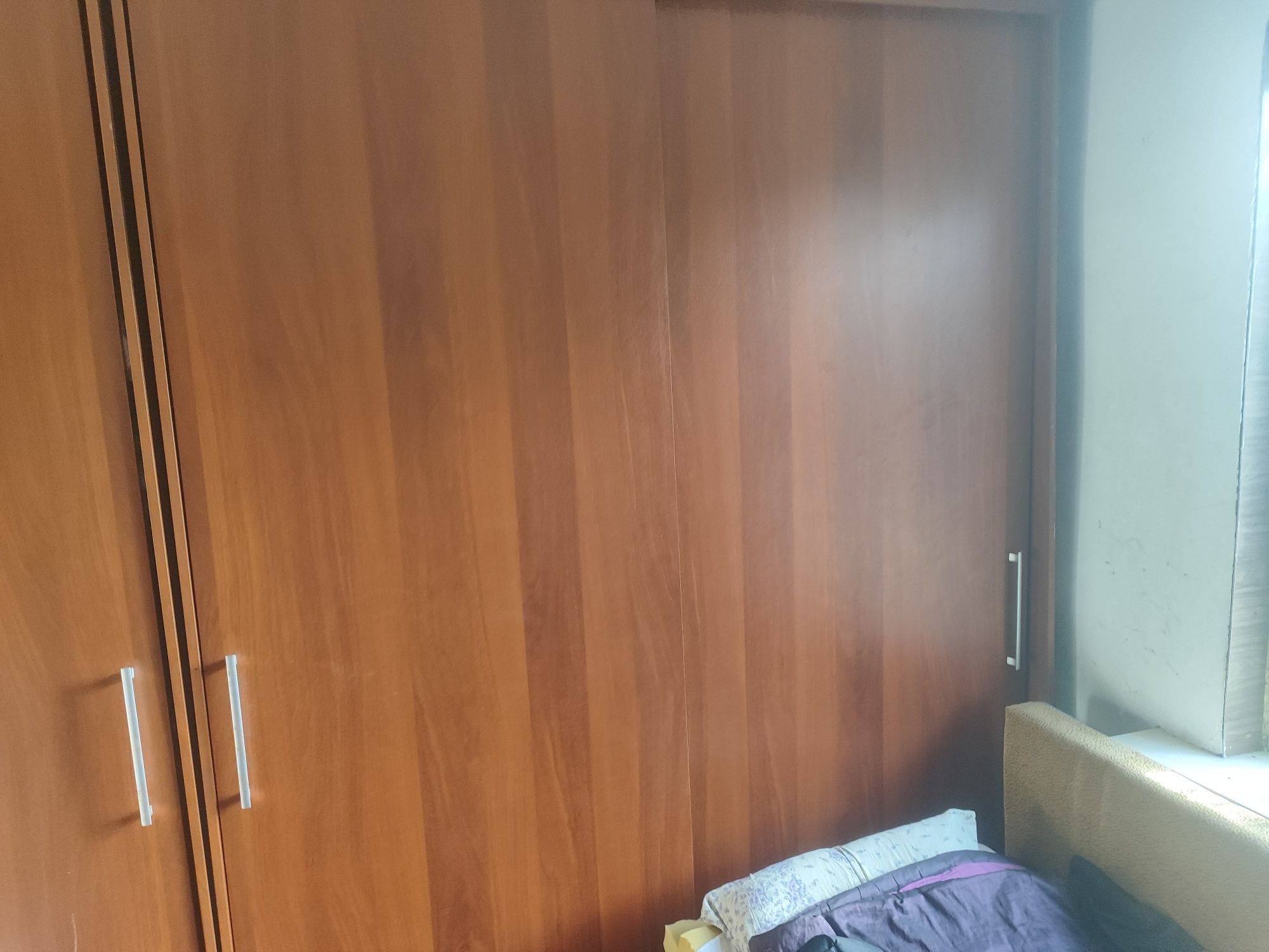 Продам Стройный шкаф 250x340