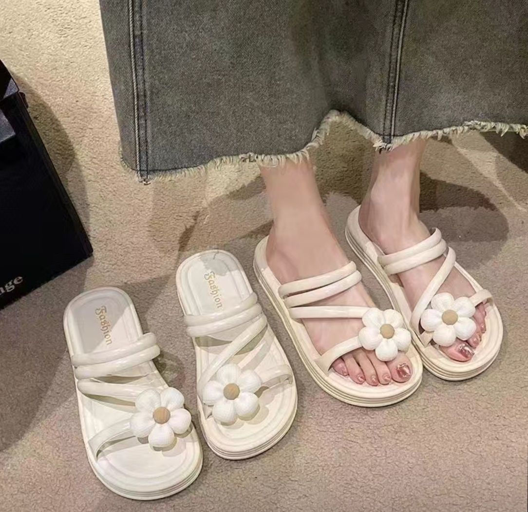 Новый сандали женская