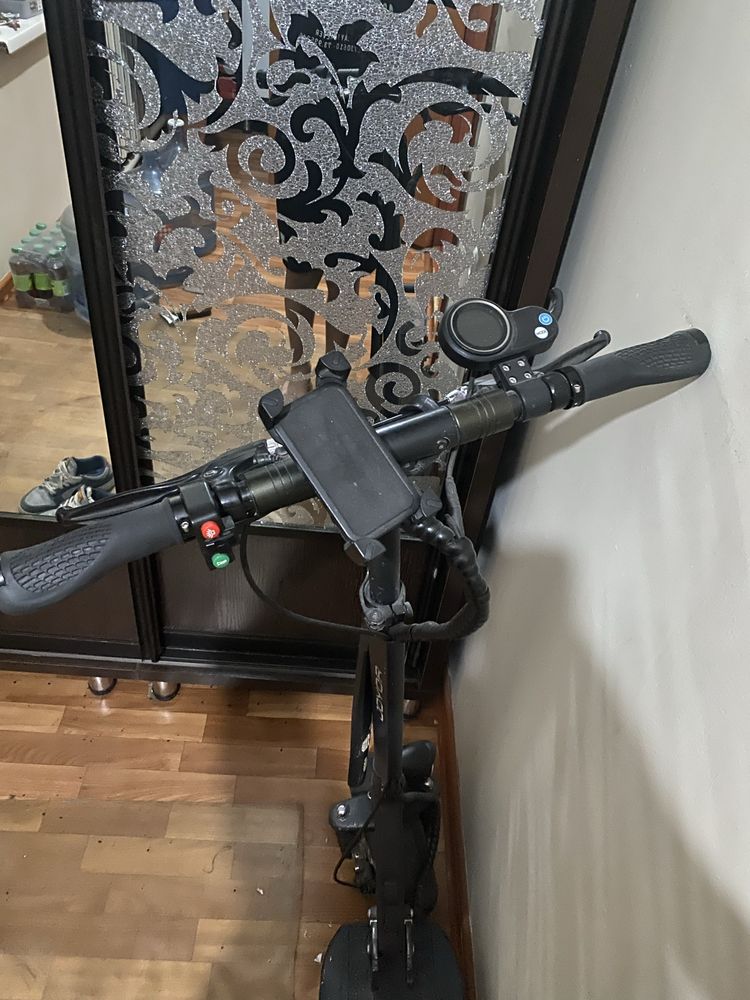 Электросамокат на запчасти