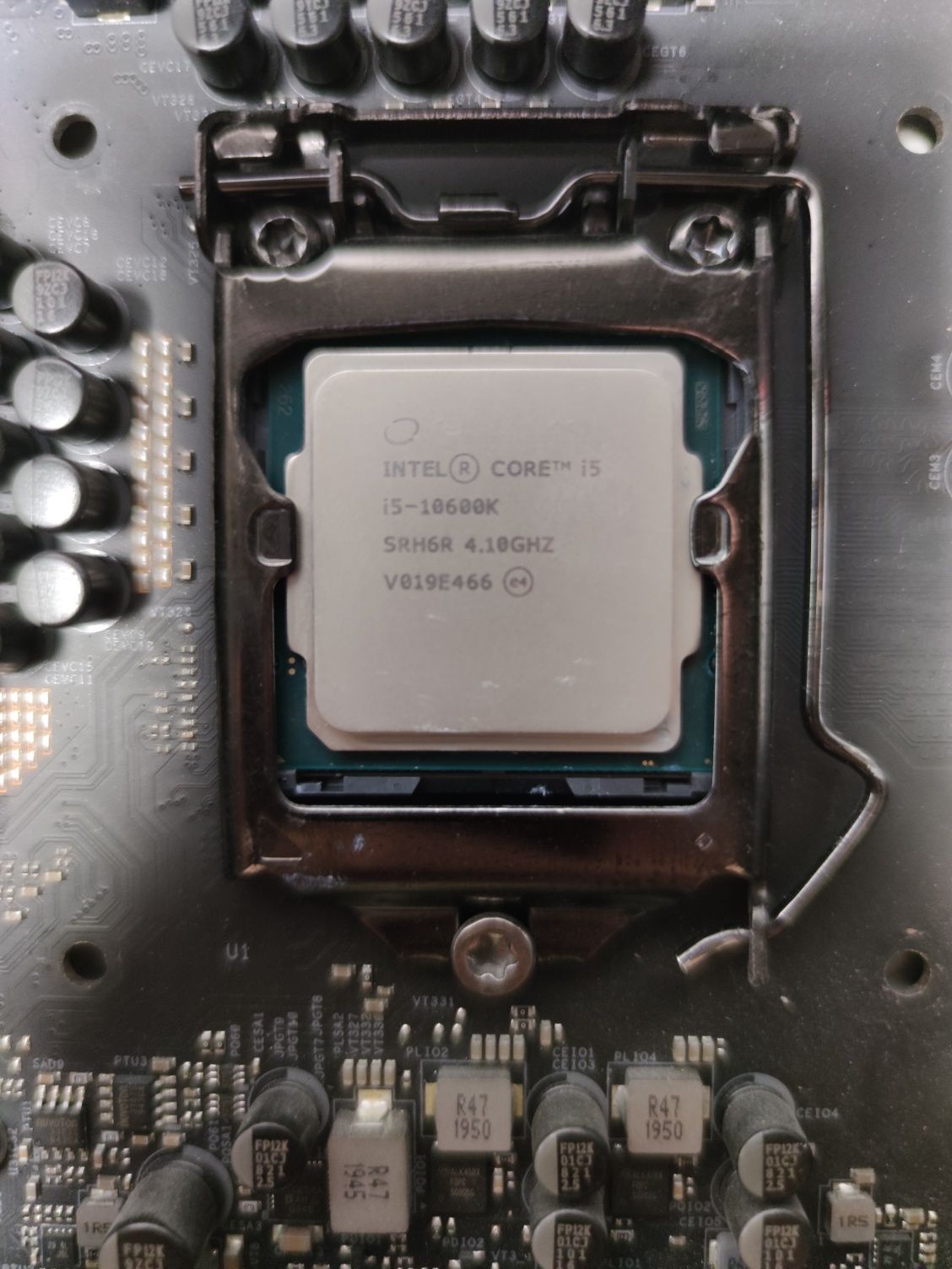 комплект Z490 + i5 10600K + 16gb + сво