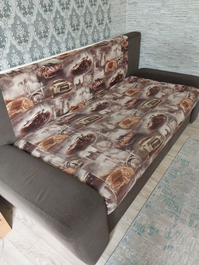 СРОЧНО, продам диван!