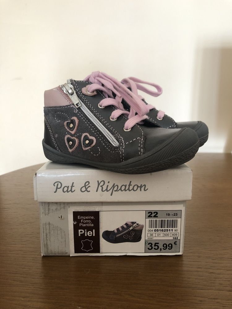 Продам детские кожаные ботинки испанского бренда Pat & Riparon