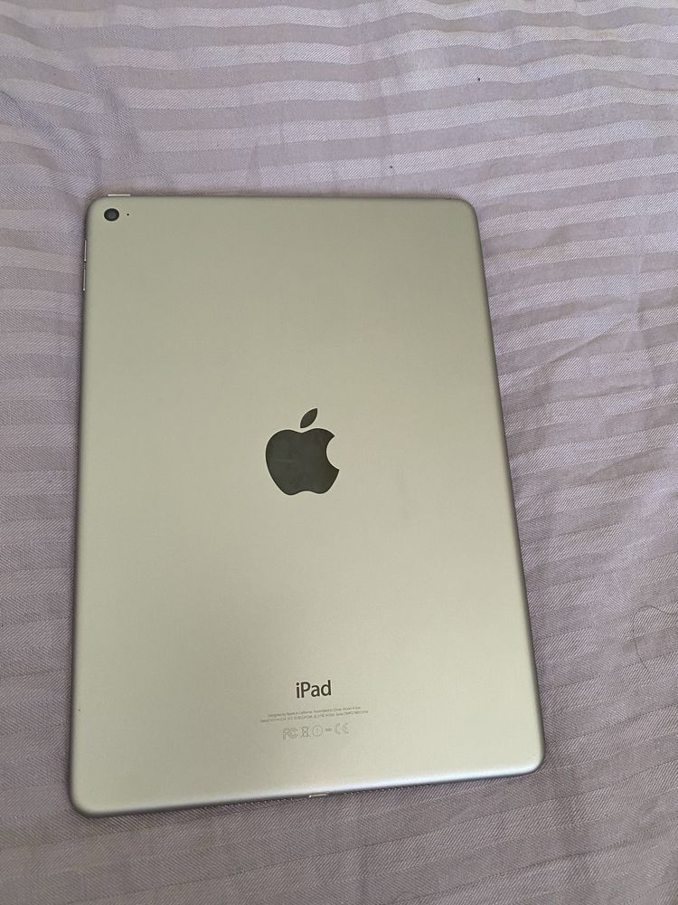 Apple Ipad air 2  64 гб в отличном состояние