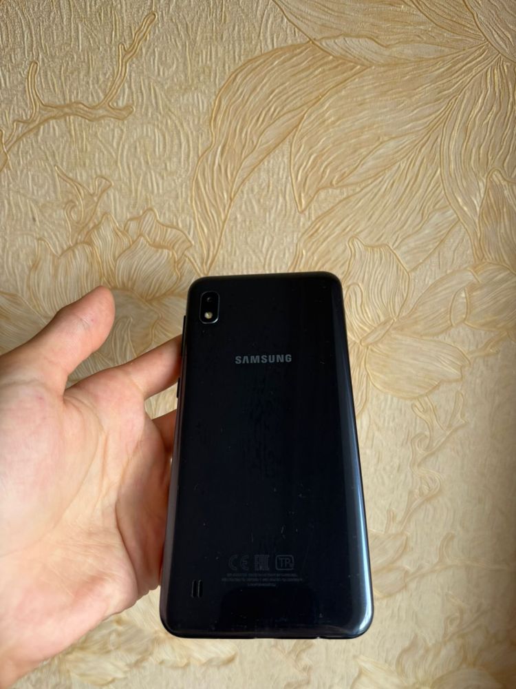 В продаже samsung a10
