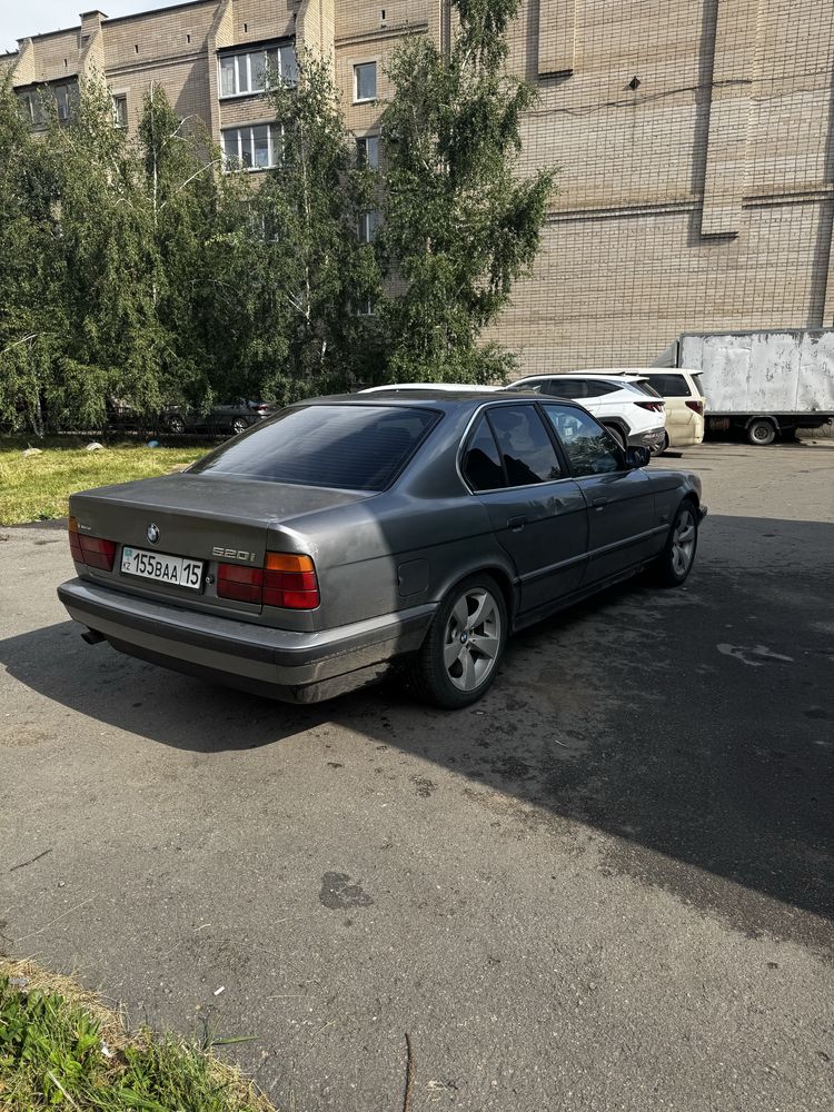 Продам е34.