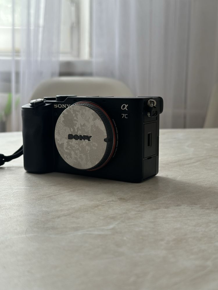 Продается камера Sony a7 c