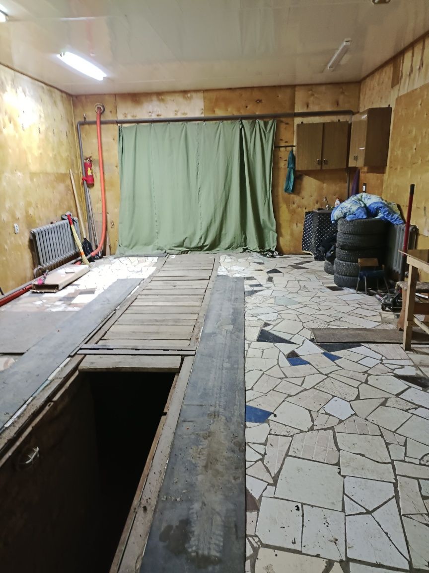 Здаеться гараж в центре
