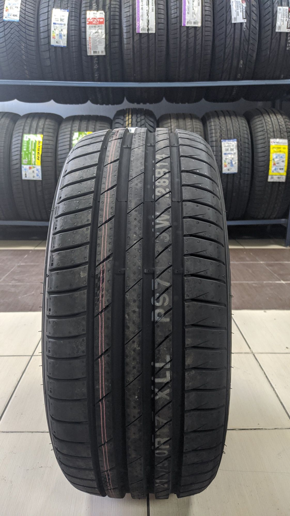 215/50R17 Kumho PS71