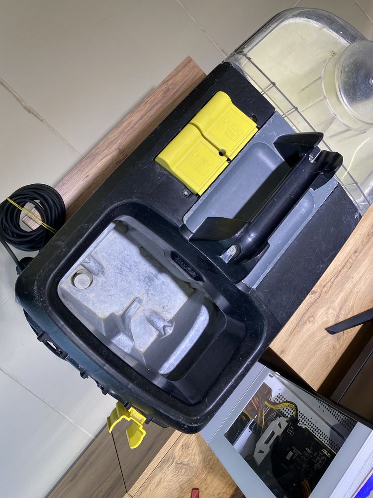Моющий пылесос Karcher Puzzi 10/1, 1 насадка, 10483/А10