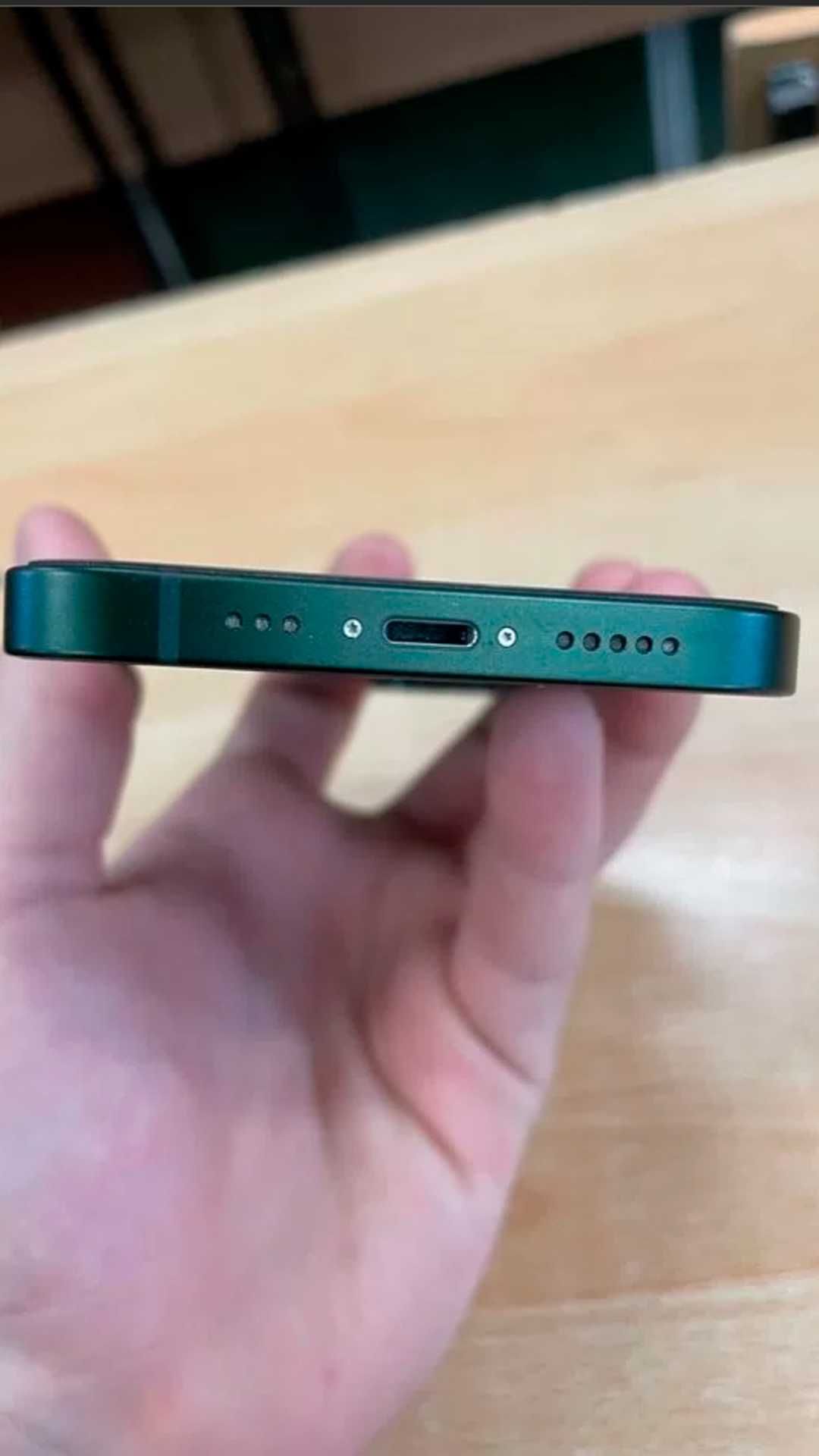 iPhone 13, 128 ГБ (не ремонтированный) 94% аккум!!!